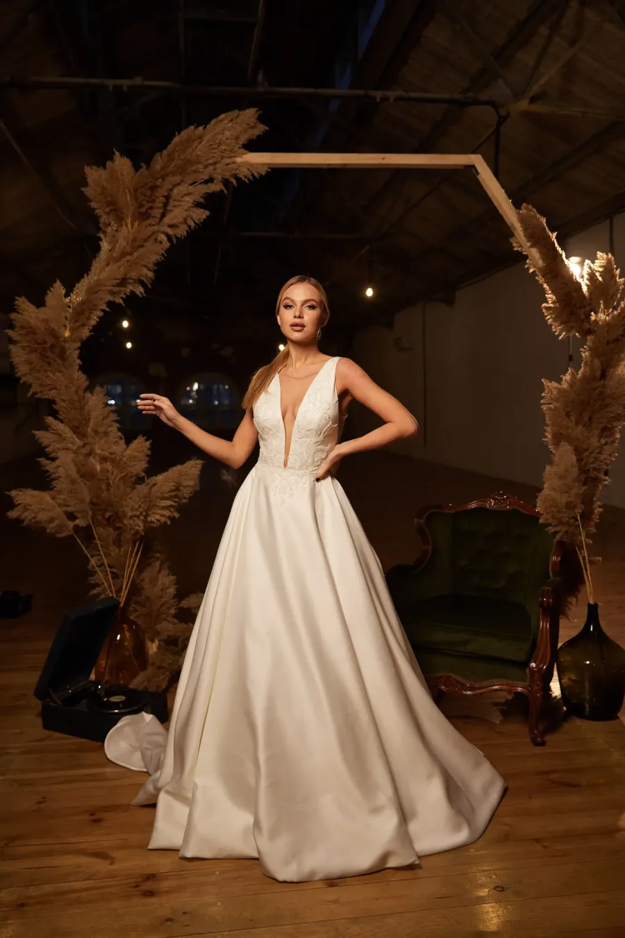 Νυφικό Aluna | Νυφικά φορέματα και είδη γάμου Mon Amour Bridal