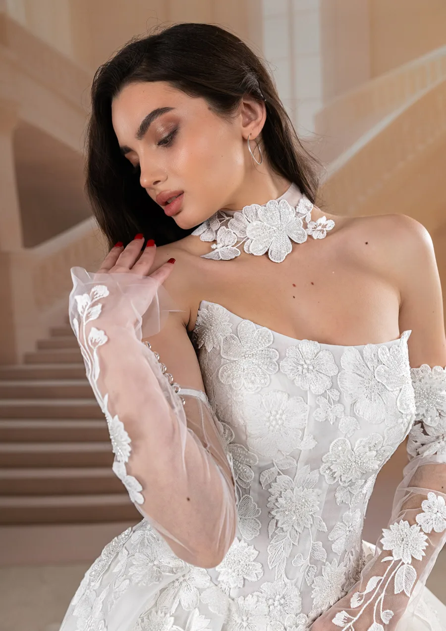 Νυφικό Lakmos | Νυφικά φορέματα και είδη γάμου Mon Amour Bridal
