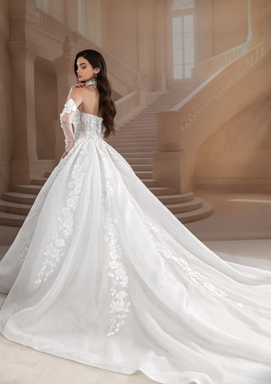 Νυφικό Lakmos | Νυφικά φορέματα και είδη γάμου Mon Amour Bridal