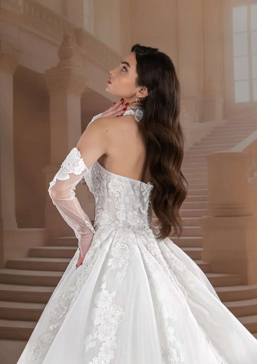 Νυφικό Lakmos | Νυφικά φορέματα και είδη γάμου Mon Amour Bridal