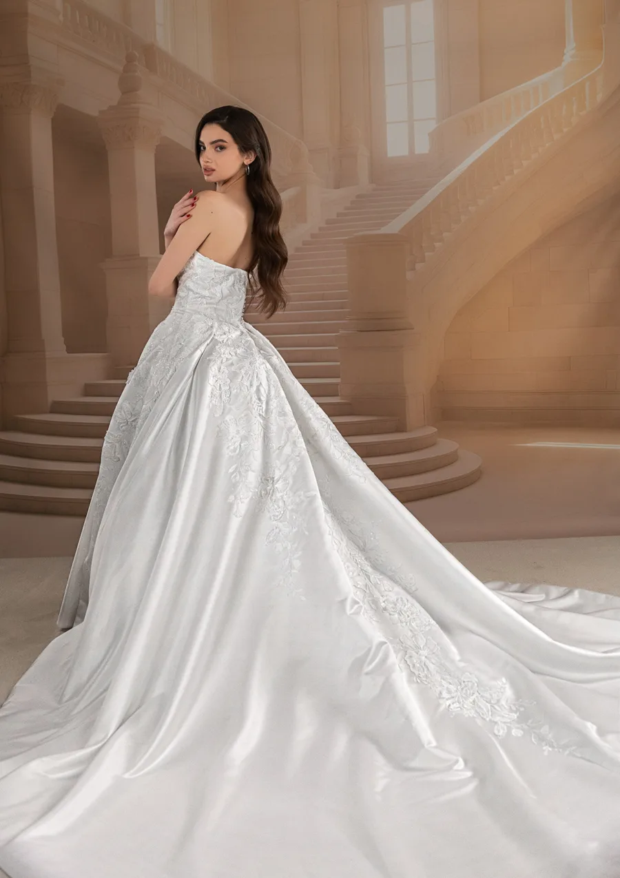 Νυφικό Plaka | Νυφικά φορέματα και είδη γάμου Mon Amour Bridal