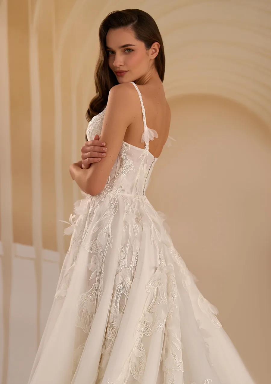 Νυφικό Berze | Νυφικά φορέματα και είδη γάμου Mon Amour Bridal