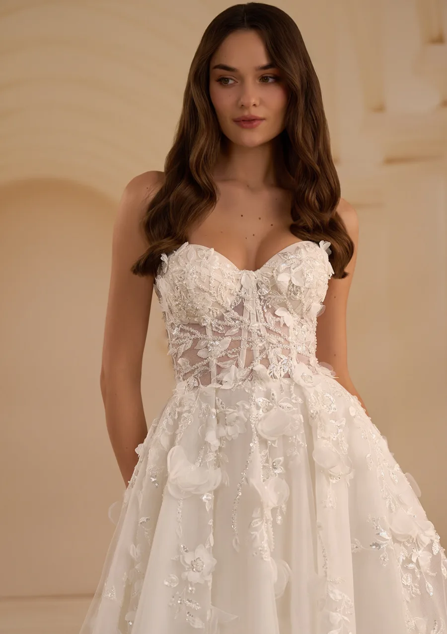 Νυφικό Klear | Νυφικά φορέματα και είδη γάμου Mon Amour Bridal