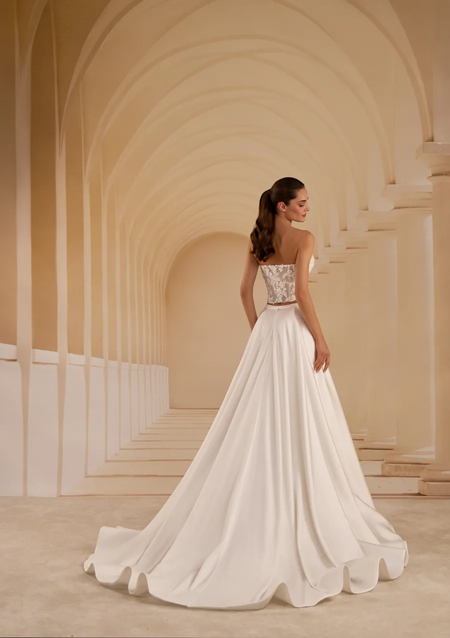 Νυφικό Lakres | Νυφικά φορέματα και είδη γάμου Mon Amour Bridal