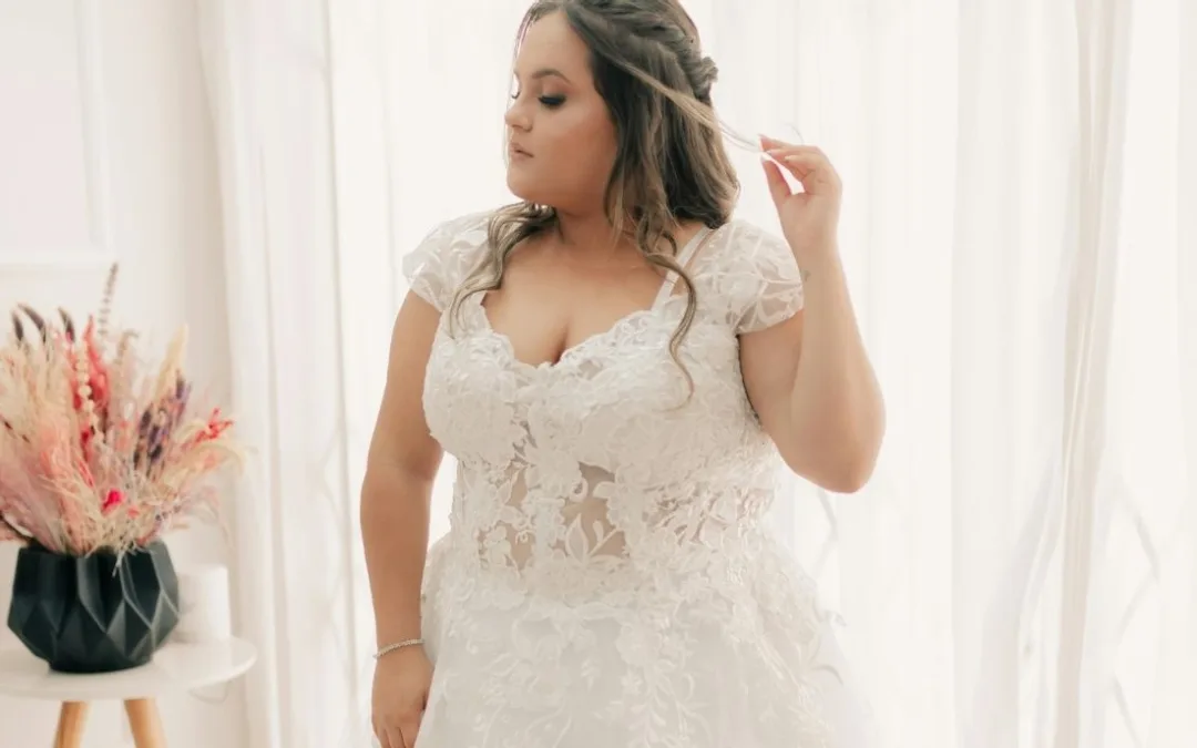 Plus Size νυφικά στη Θεσσαλονίκη: Βρες το νυφικό που ταιριάζει τέλεια στο σώμα και το στυλ σου